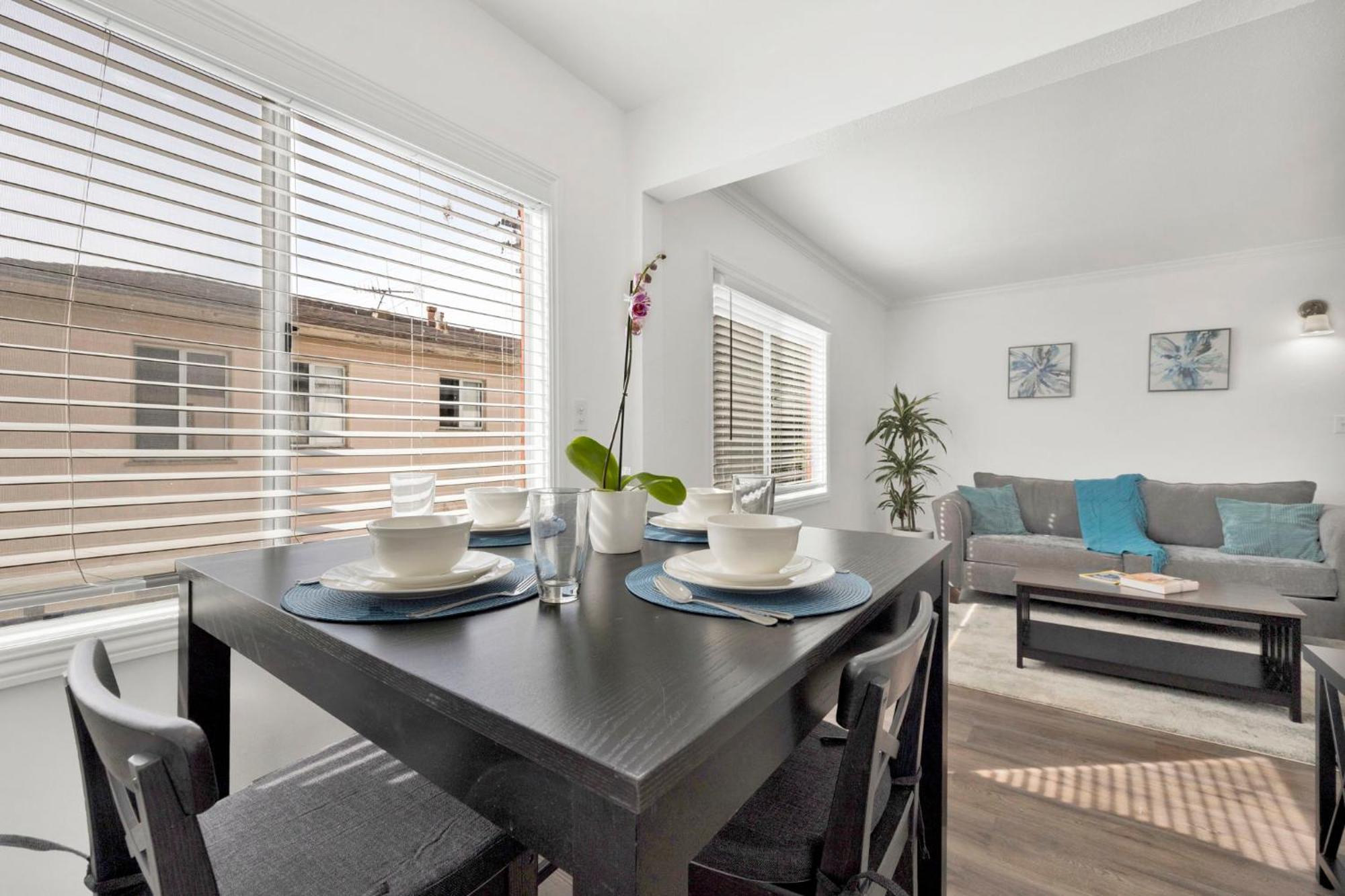 Cozy, Luxurious, Oasis, With Free Parking