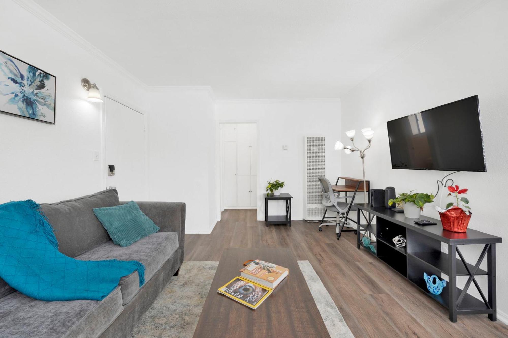 Appartement Cozy, Luxurious, Oasis, With Free Parking *