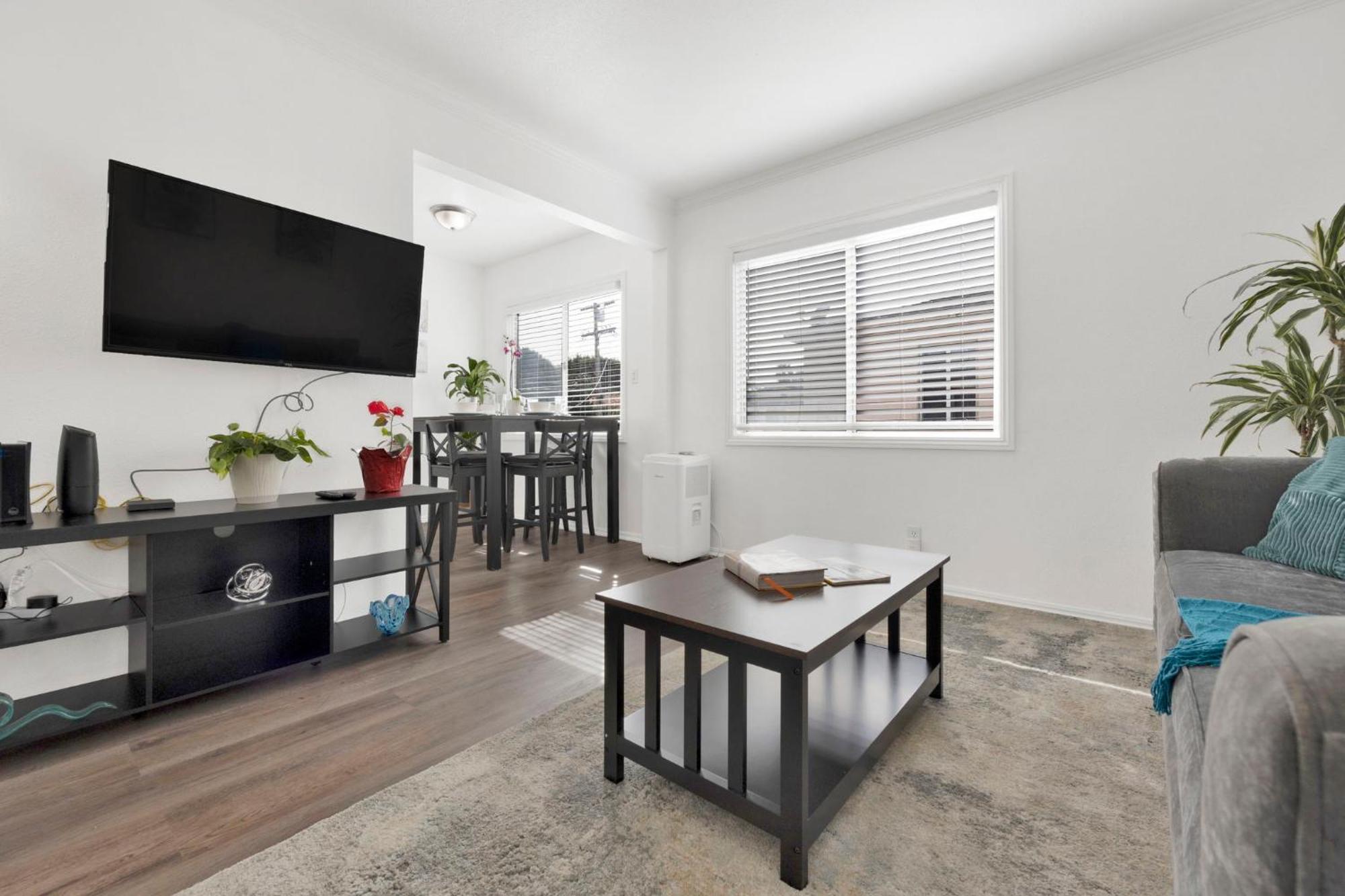 Cozy, Luxurious, Oasis, With Free Parking Appartement